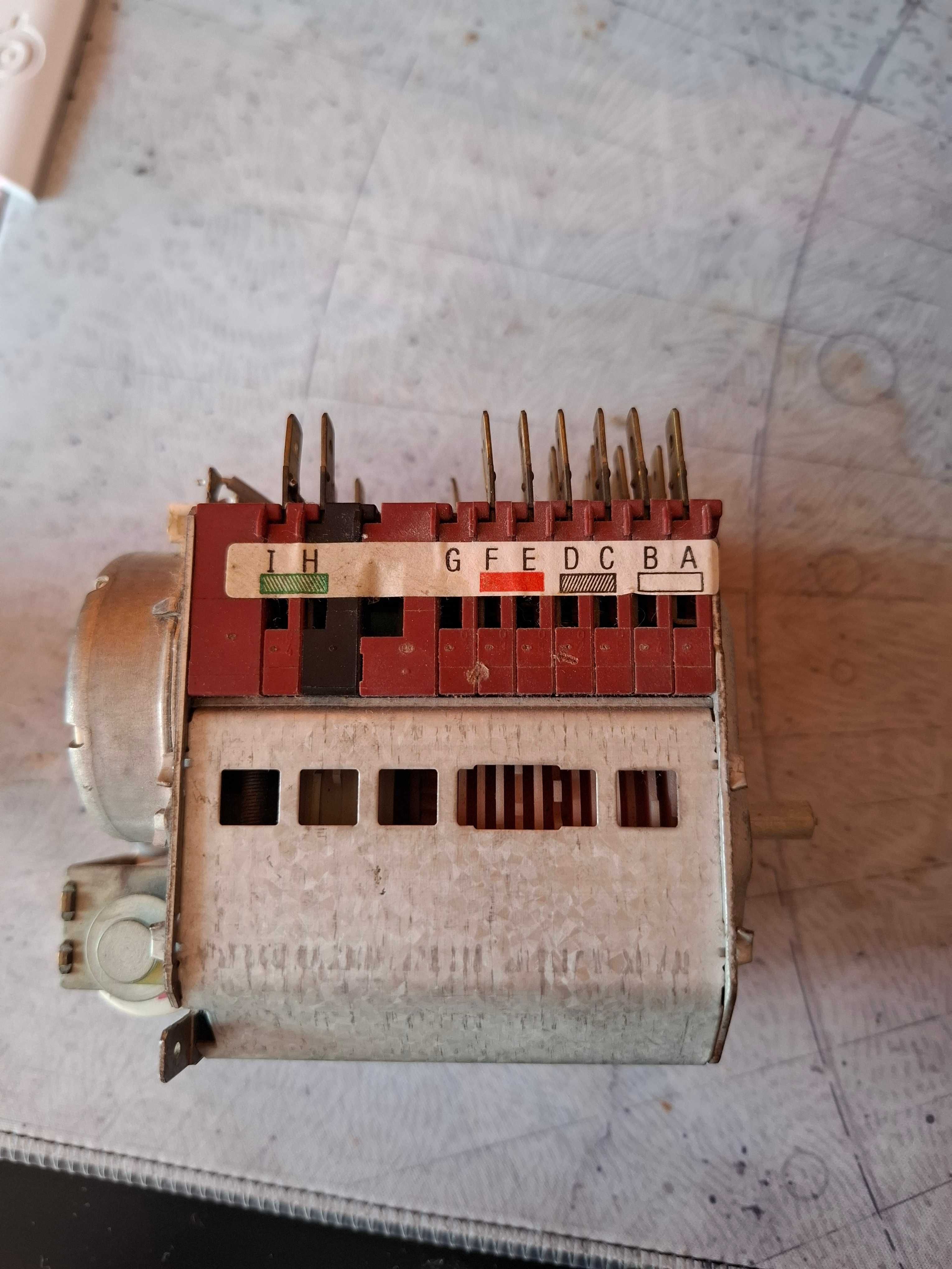 Programator 
POLAR PDH 885