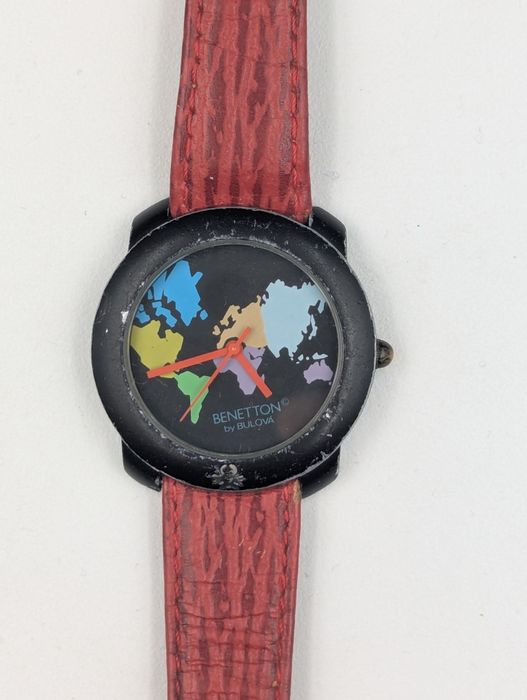 Benetton by Bulova World Map наручные часы Швейцария