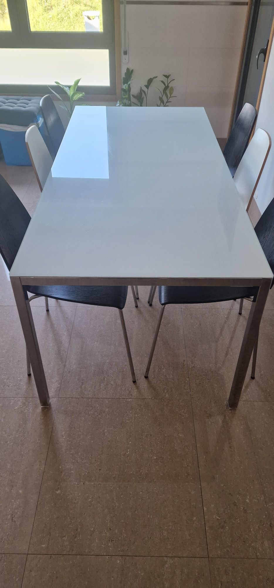 Mesa cozinha com cadeiras