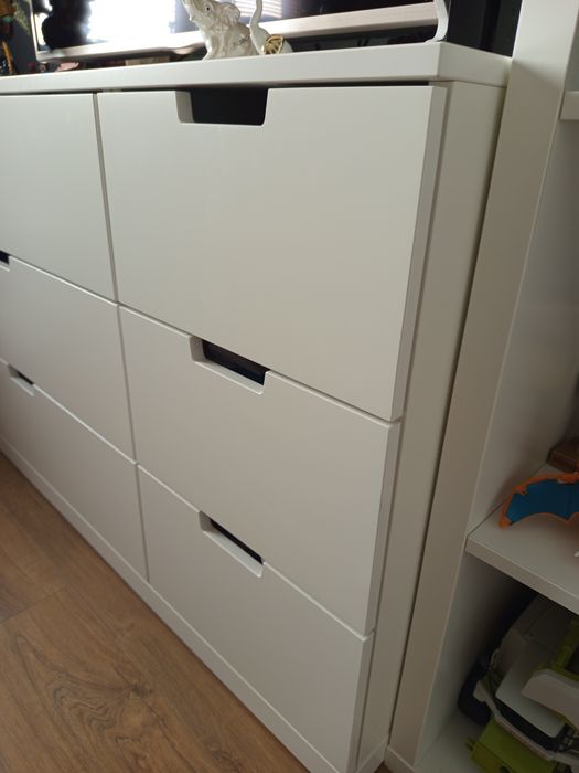 Sprzedam komodę Ikea 6 szuflad kolor biały