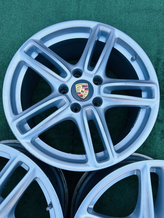 Диски різноширокі 5/130 R19 Porshe Panamera з датчиками тиску
