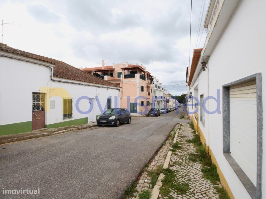 Apartamento T2 com garagem no rés-do-chão em Tunes