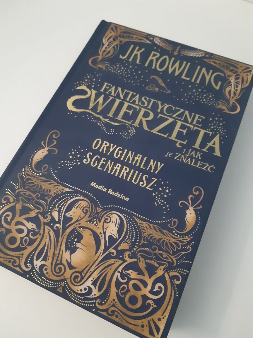 Książka Fantastyczne zwierzęta i jak je znaleźć oryginalny scenariusz