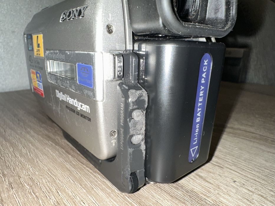 Відеокамера Sony DCR TRV 11E повністю справна