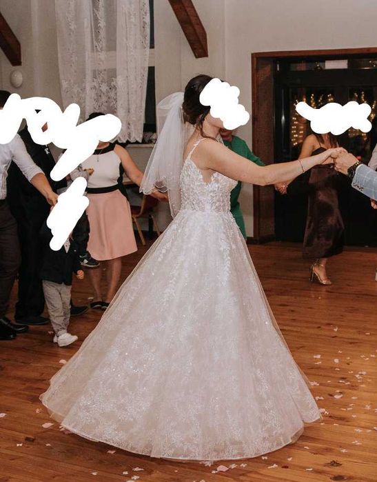 Suknia ślubna /ecru/model 2022 plus welon katedralny 2.5m i etola