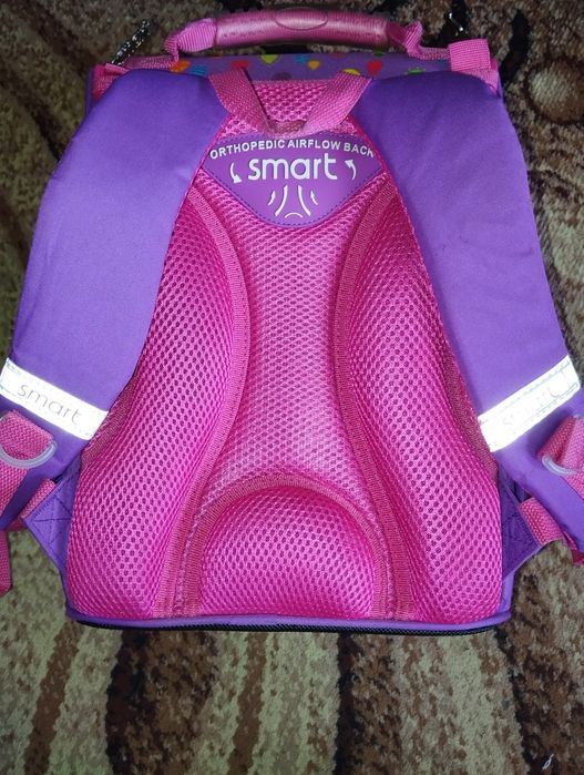 Продам шкільний портфель для дівчинки