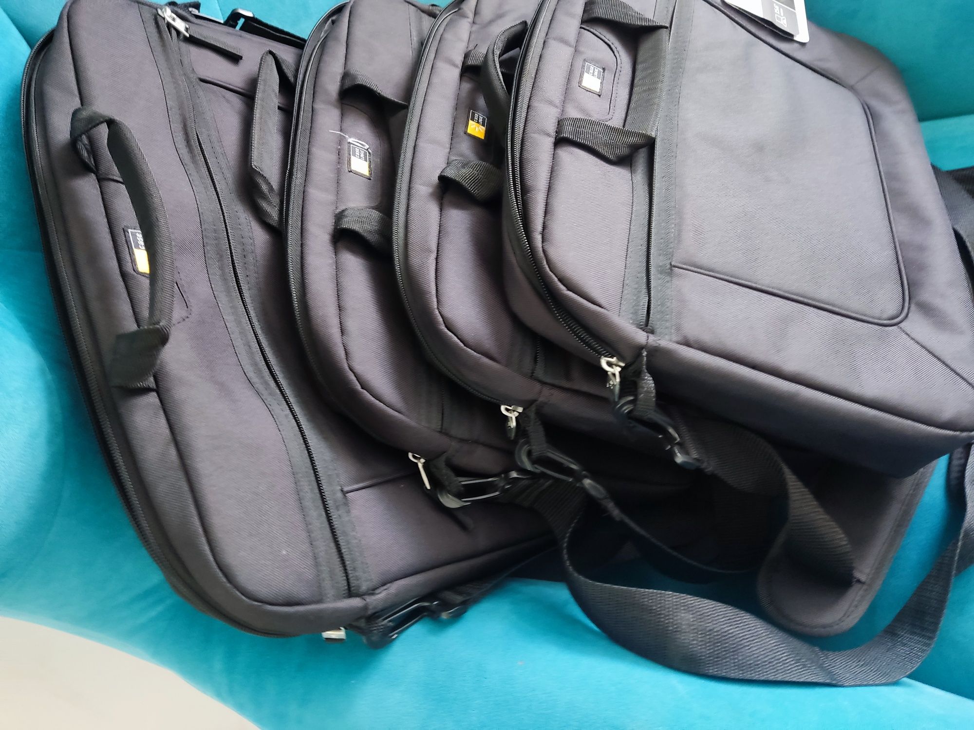 Torby na laptopa logic case od 15 do 17 cali