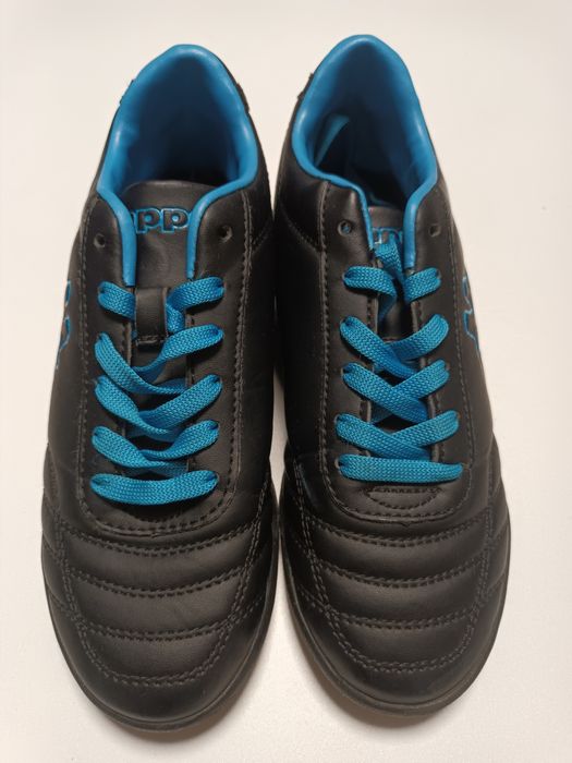 Buty sportowe do piłki nożnej