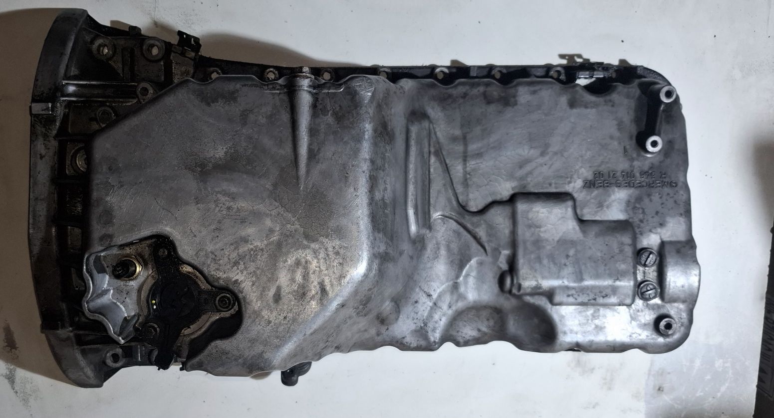 Mercedes w204 2,2 CDi Miska olejowa Gwarancja Wysyłka