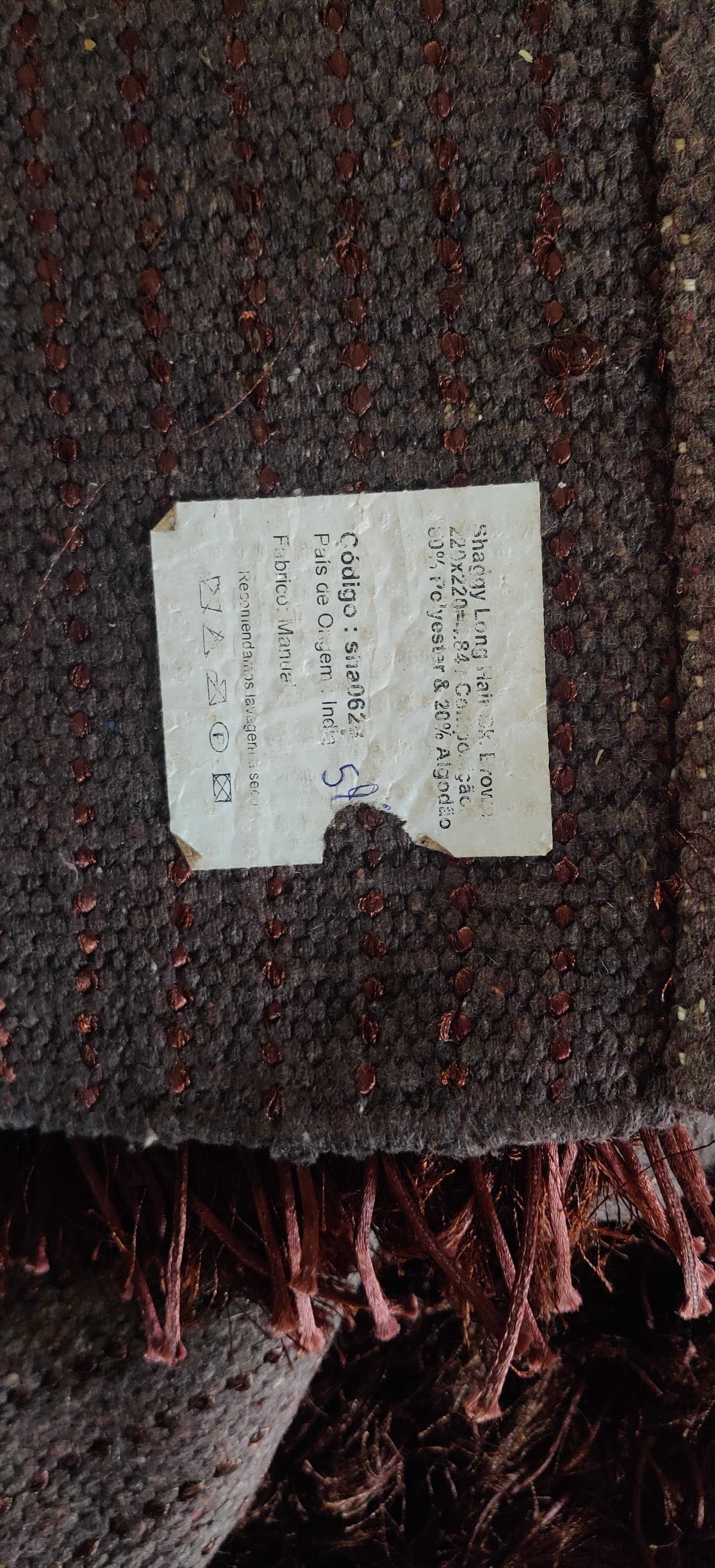 Dois Tapetes/Carpetes: 3,5mx2,5m e 2,2mx2,2m bom estado