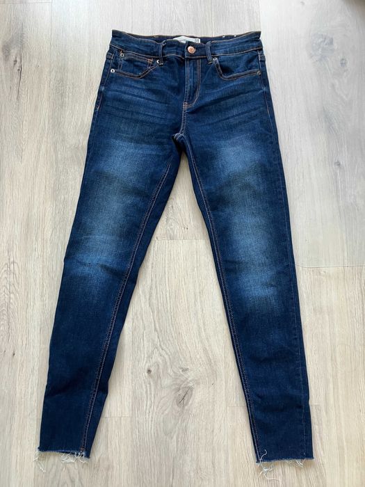 klasyczne jeansy damskie stradivarius rozmiar 38