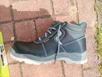 Buty Trzewiki ochronne rozm 45 NOWE