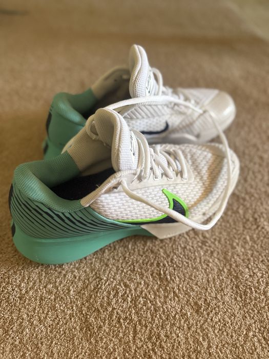 Кросівки доя тенісу