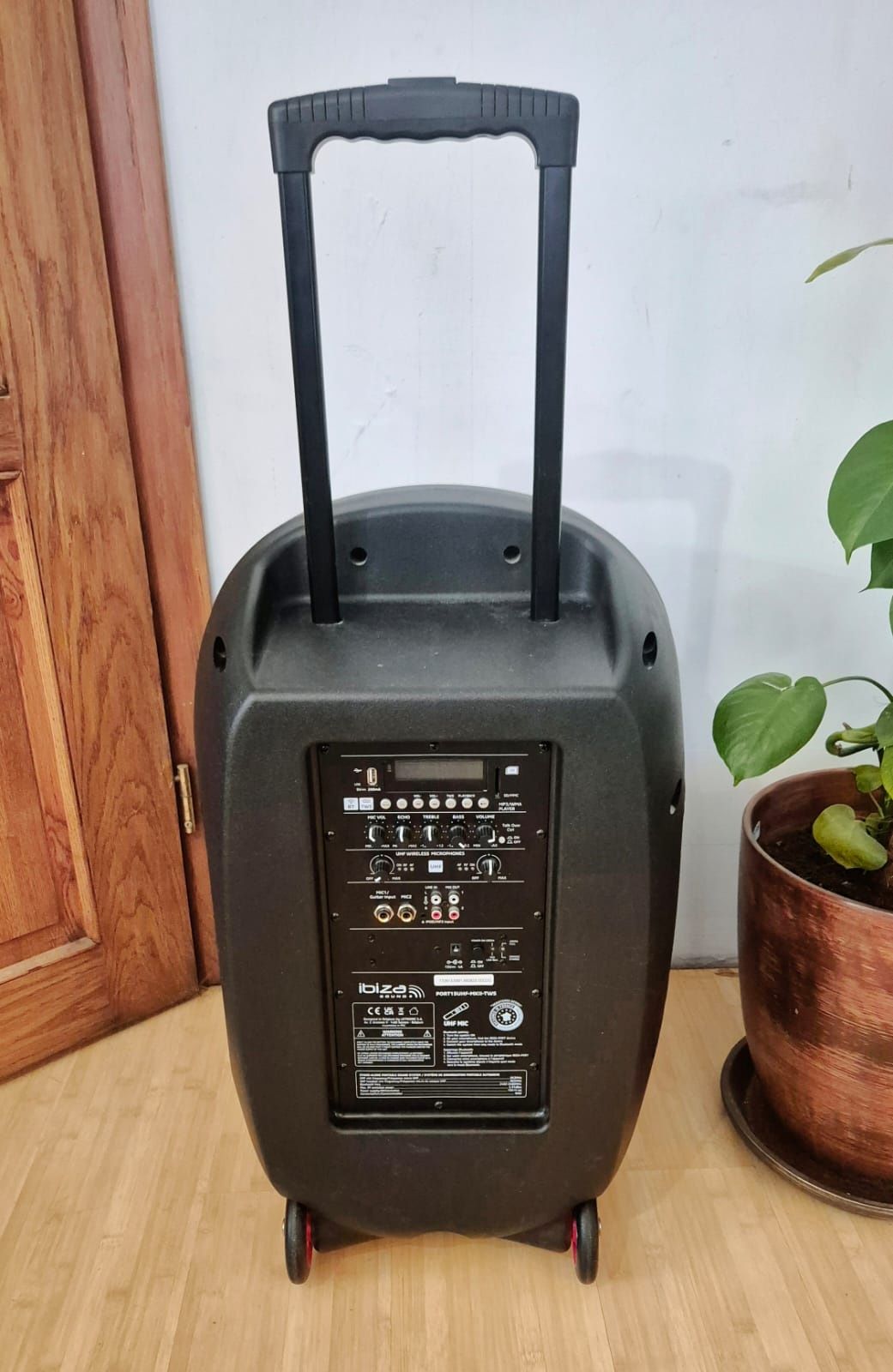 Kolumna głośnik Ibiza PORT15UHF-MKII-TWS z mikrofonami