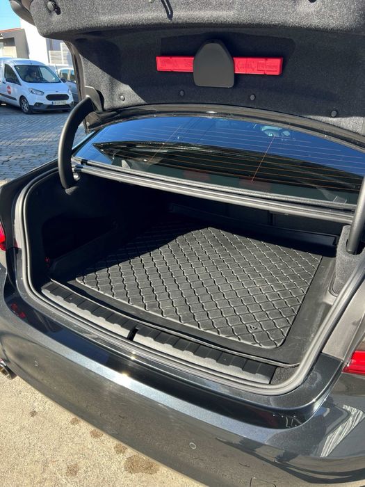 Bmw 330e Corporate Edition Auto 292cv