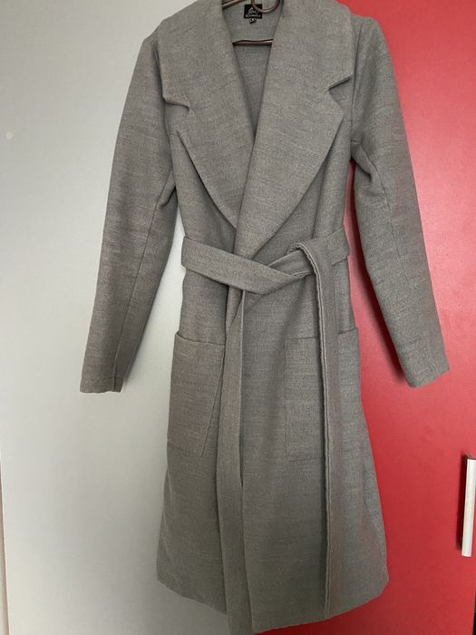Жіноче сіре весняне  пальто