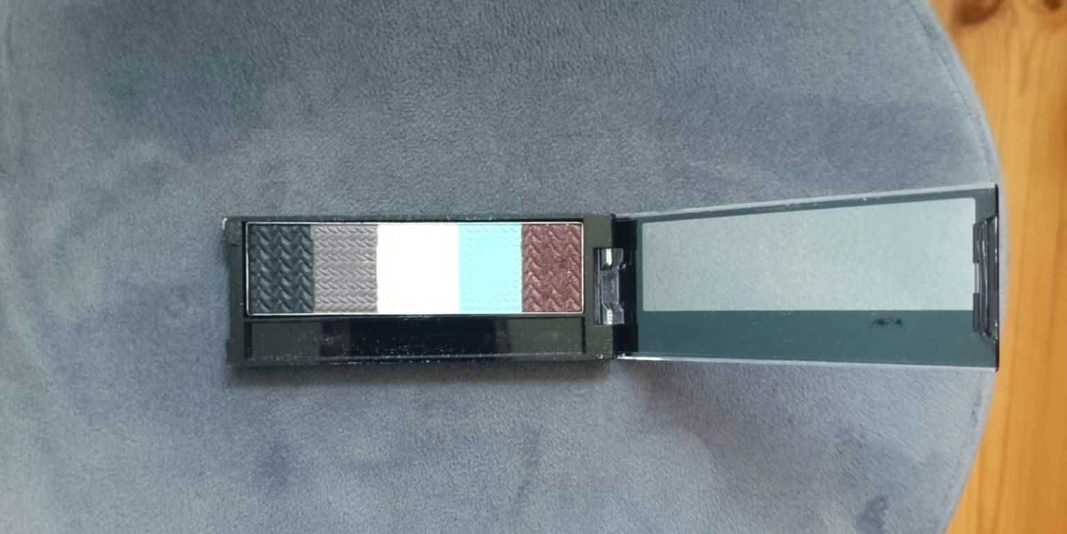 Revlon Colorstay 5 Shadow Palette 022 Brazen in Beige nowa