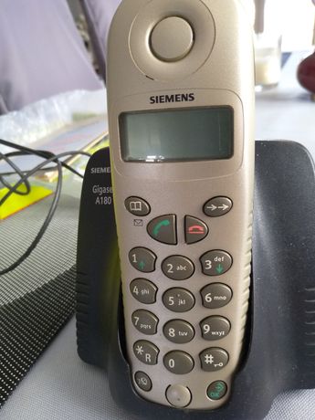 Telefon bezprzewodowy Gigaset A 180