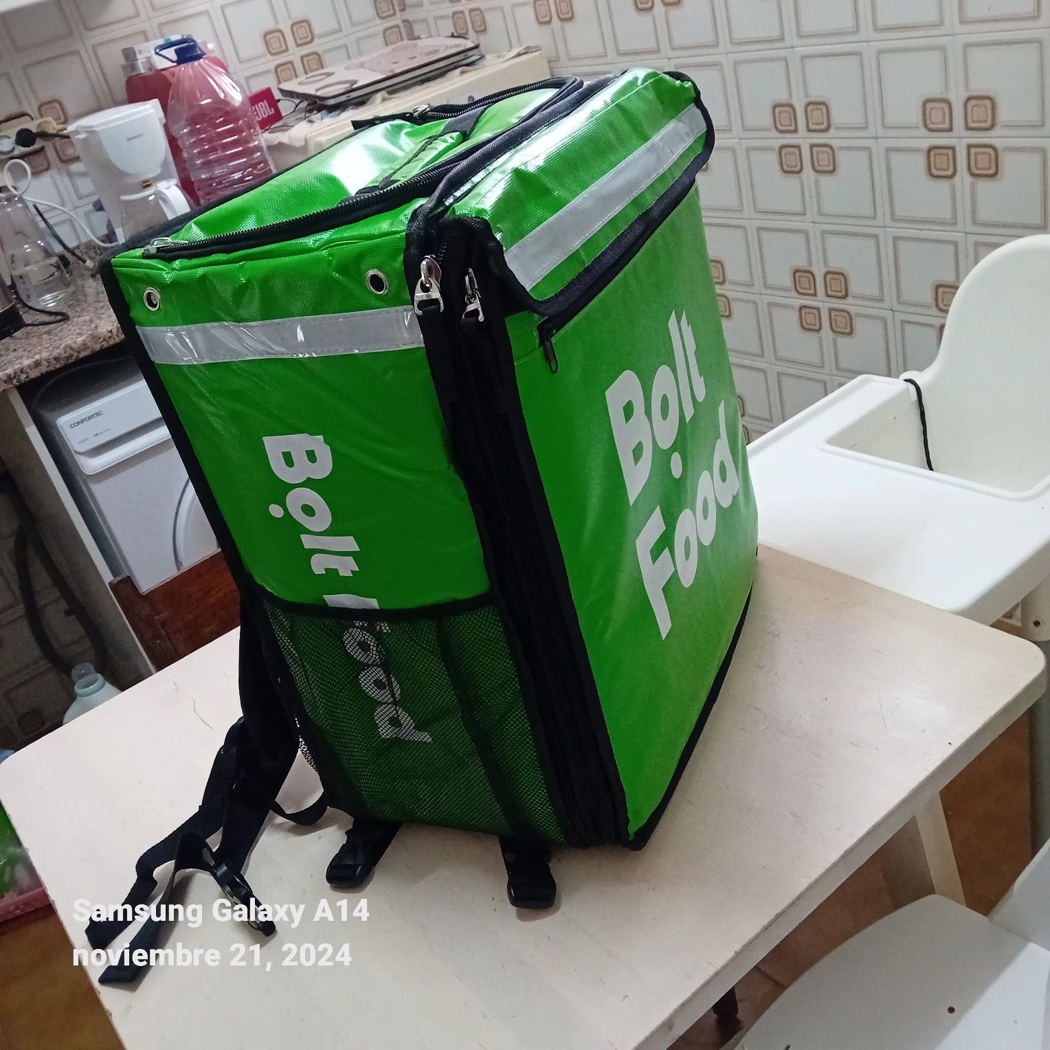 Vendo saco de comida Bolt food