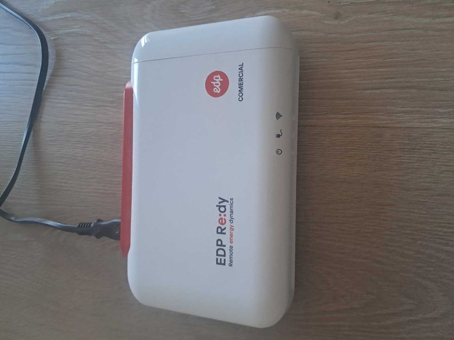 Microinversores e Box EDP Re:dy + dijuntores