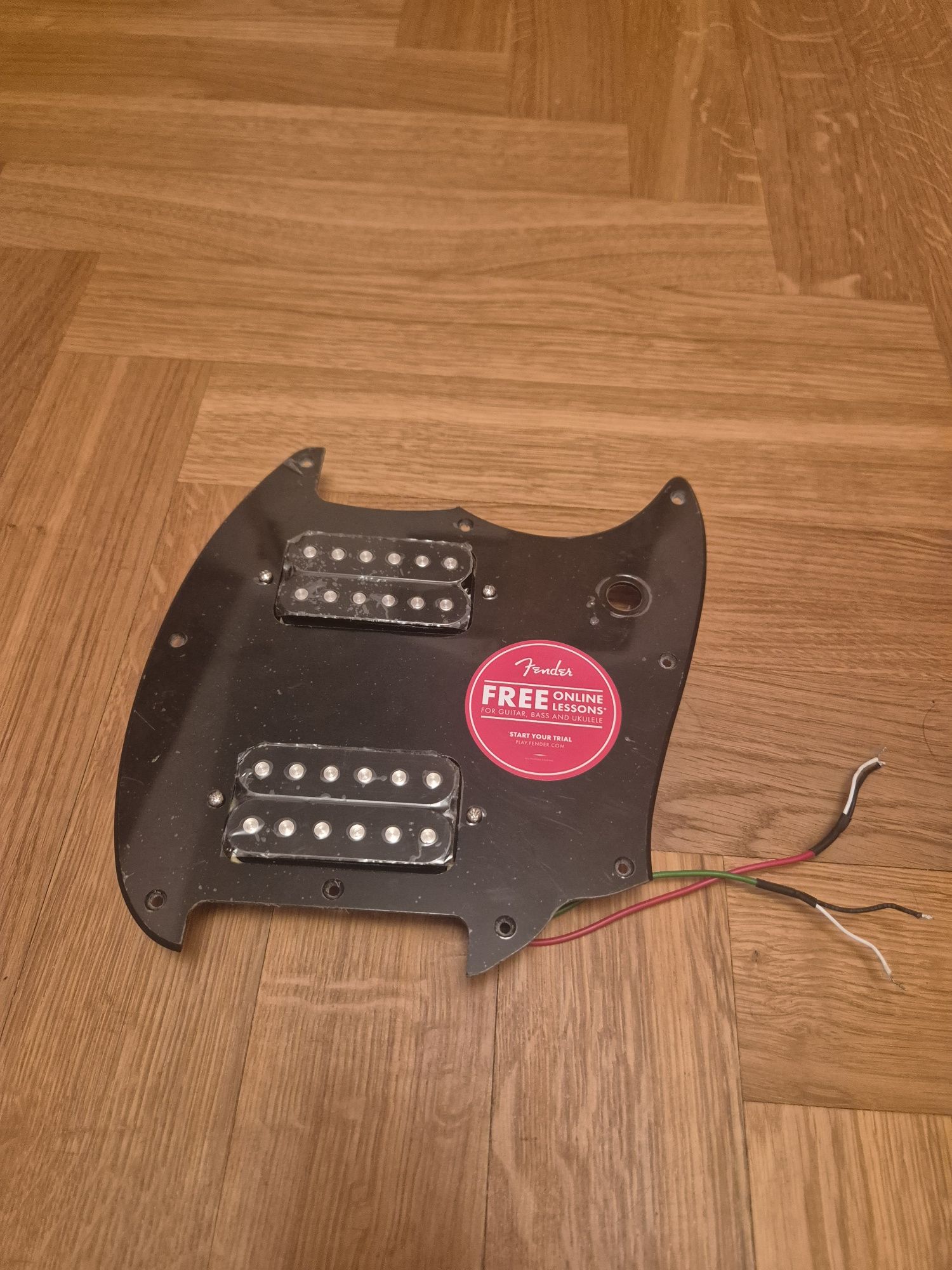Pickguard + przetworniki humbucker squier mustang