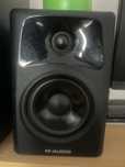 Monitores m audio