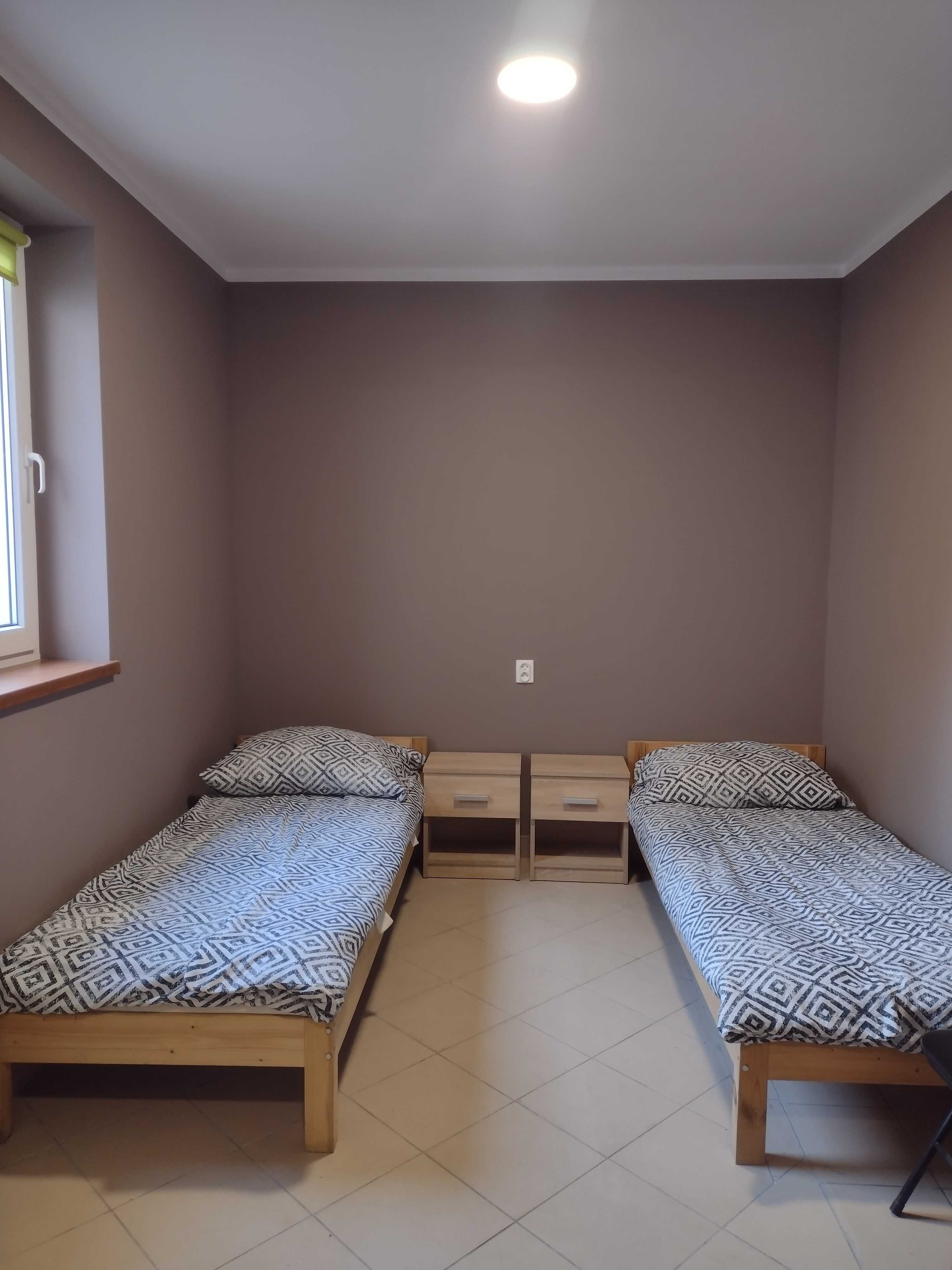 Dwupokojowe osobne MIESZKANIE,kwatery,noclegi,parking ogrodzony