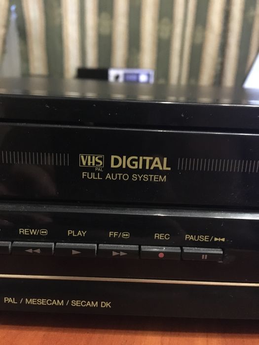 Видеомагнитофон SHIVAKI SVR-8000DK