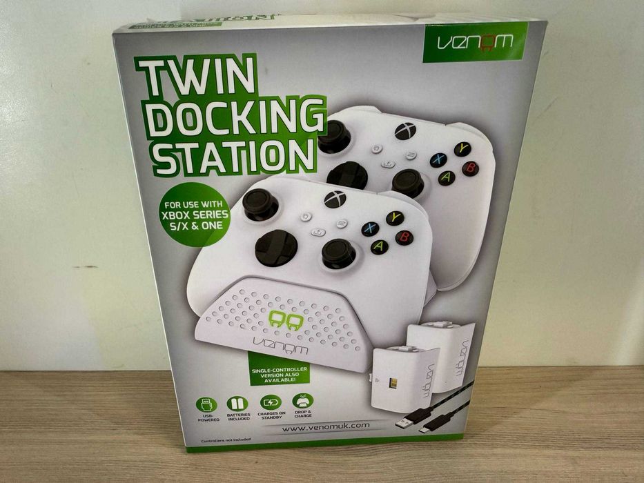 Stacja ładująca do kontrolerów Xbox Series S|X & One VENOM VS2871