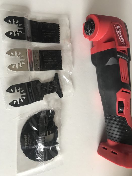 Багатофункціональний інструмент Milwaukee M18 BMT,реноватор з Англії
