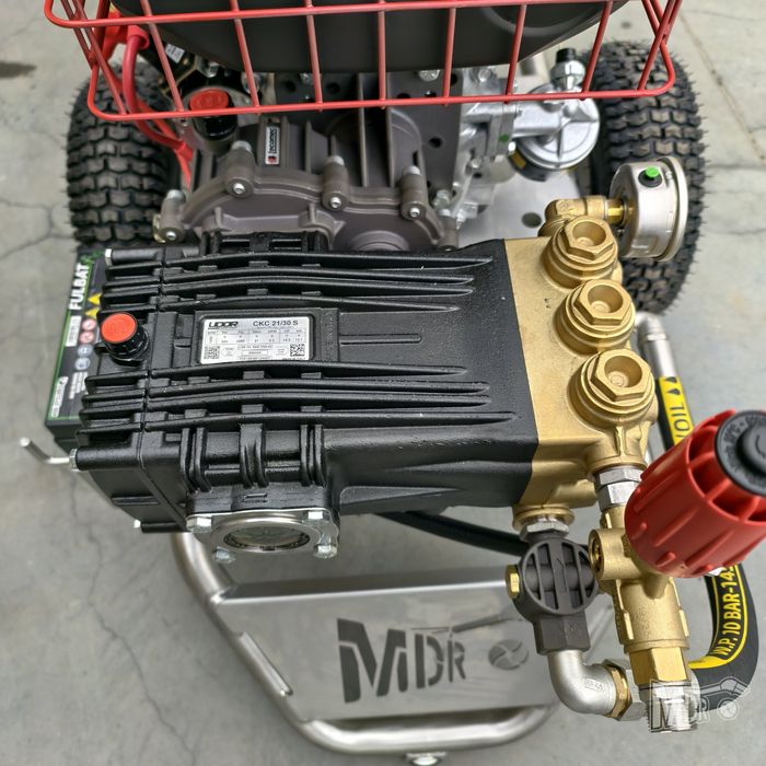 Myjka spalinowa ROMI 300 SP silnik Vanguard 18KM