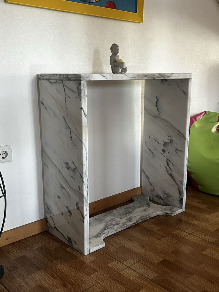 Mesa em pedra de mármore
