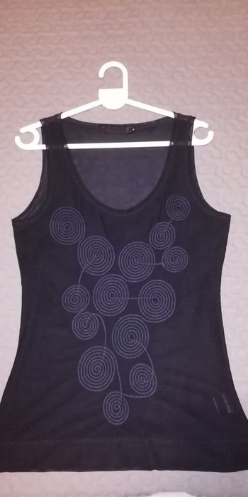 Top preto bordado senhora