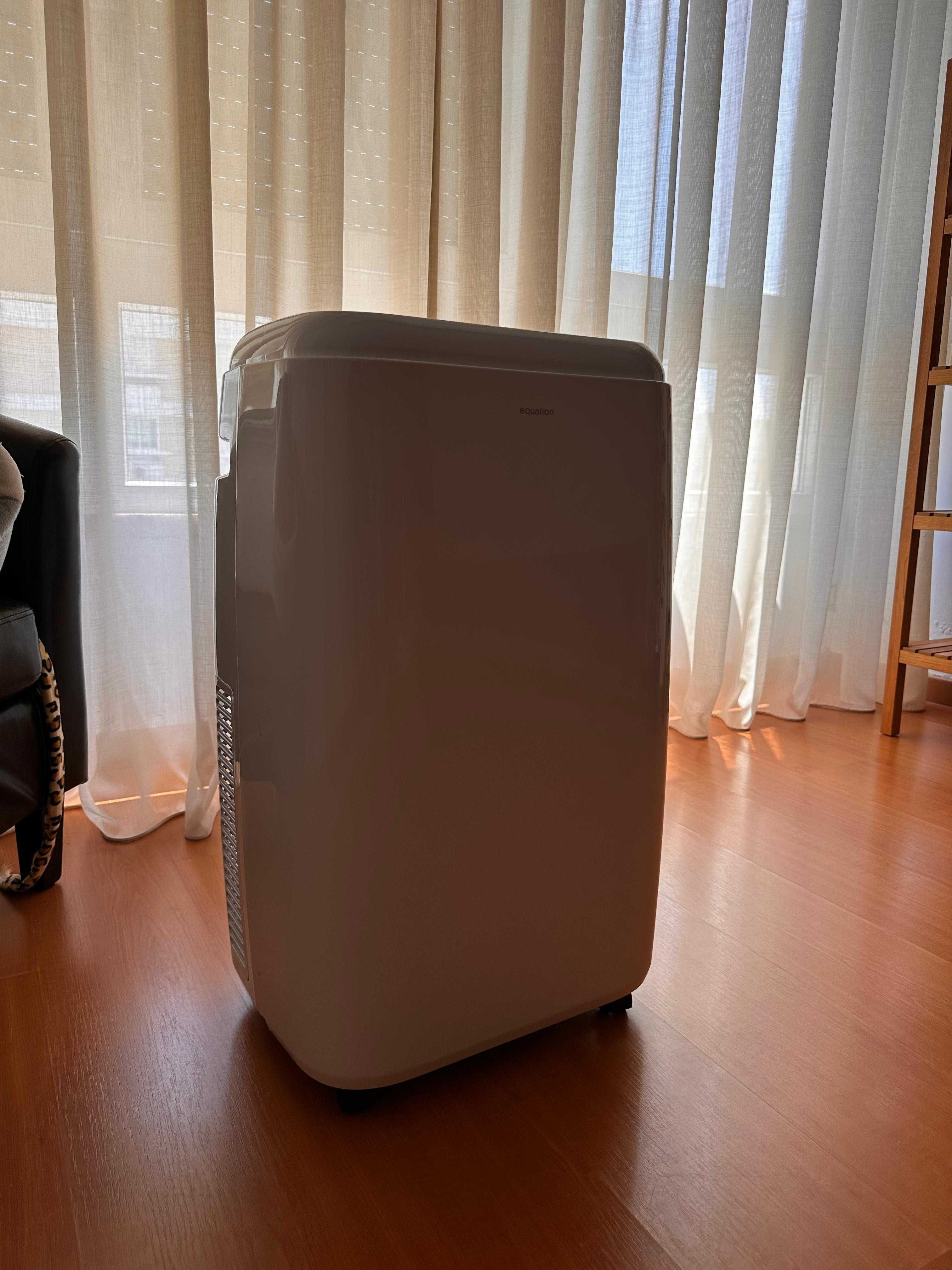 Ar condicionado portátil Equation 12.000 BTU
