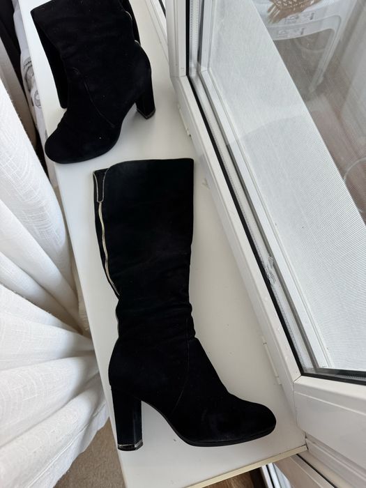 Зимові натуральні замшеві чоботи