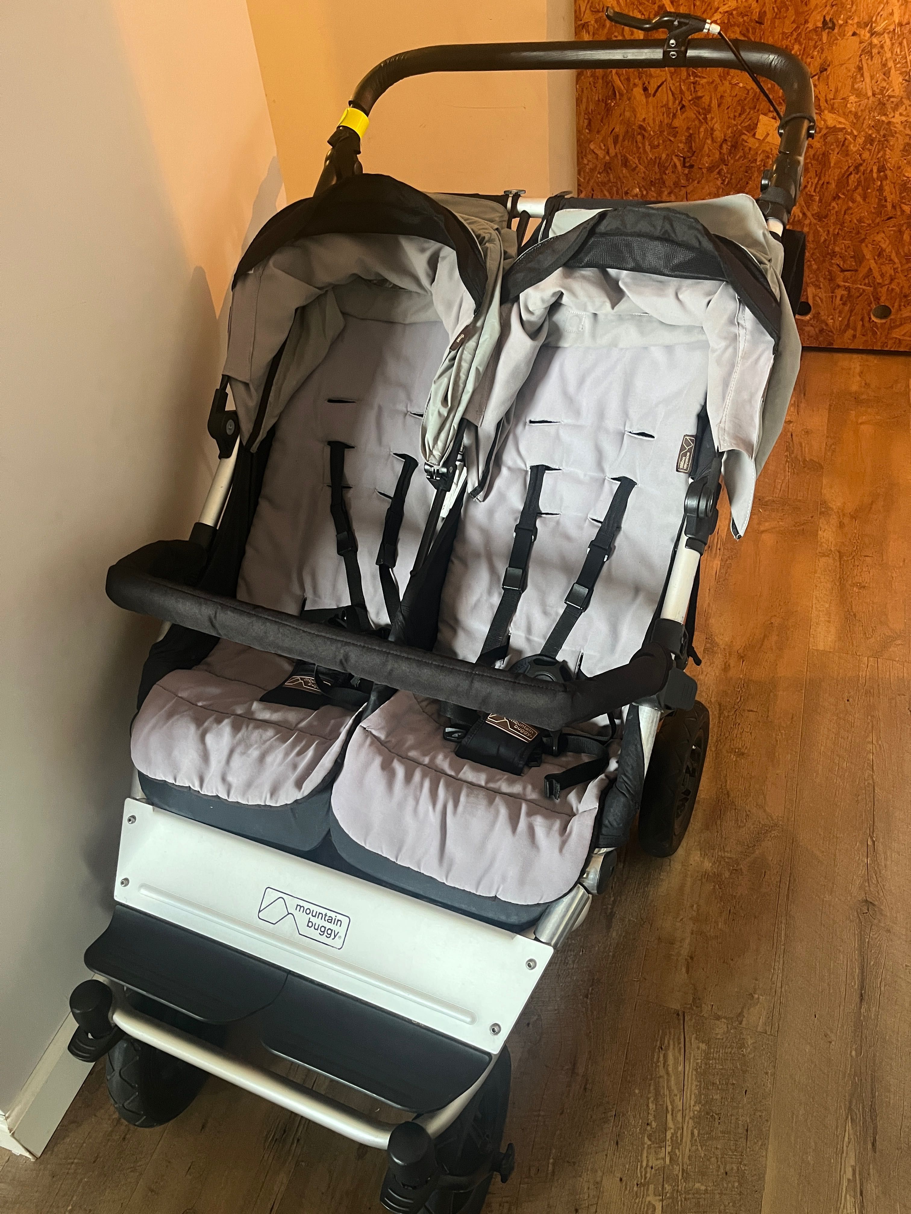 Wózek mountain buggy duo