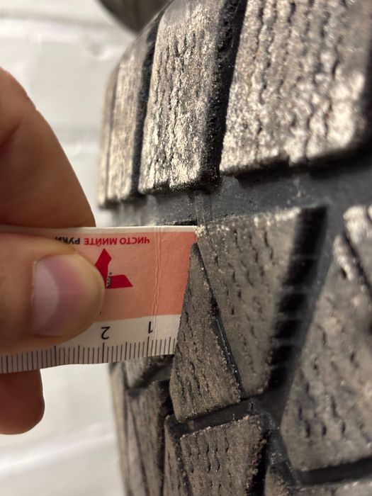 Зимові шини Bridgestone Blizzak DM-V2 255/55 R19, Japan, 2020