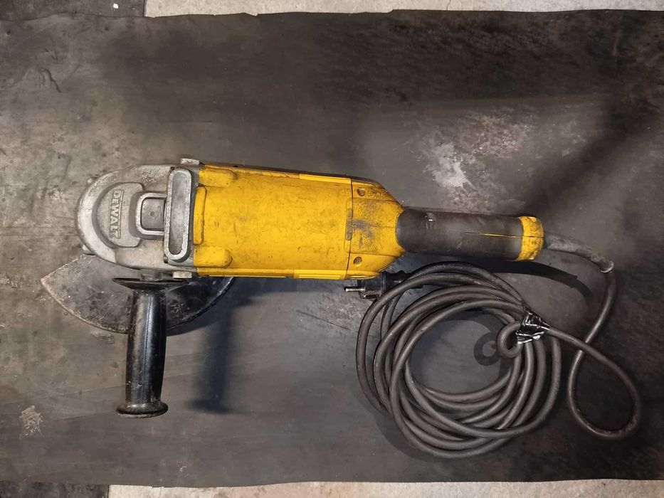 Szlifierka kątowa DEWALT d28498, 2400W z płynnym startem 230mm