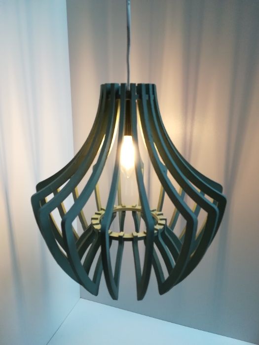 Lampa wisząca wysokość 31 cm, średnica 30 cm