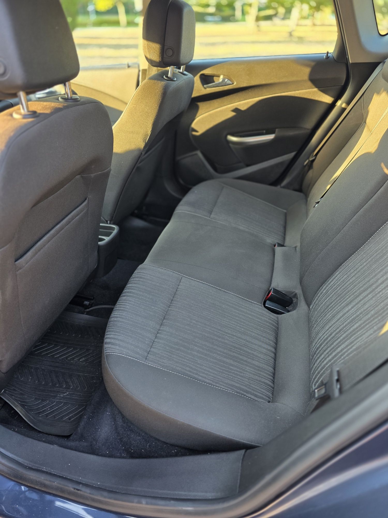 Opel Astra J 1.4 100 CV • 2010 • 98.000 km • Excelente estado — 5.800