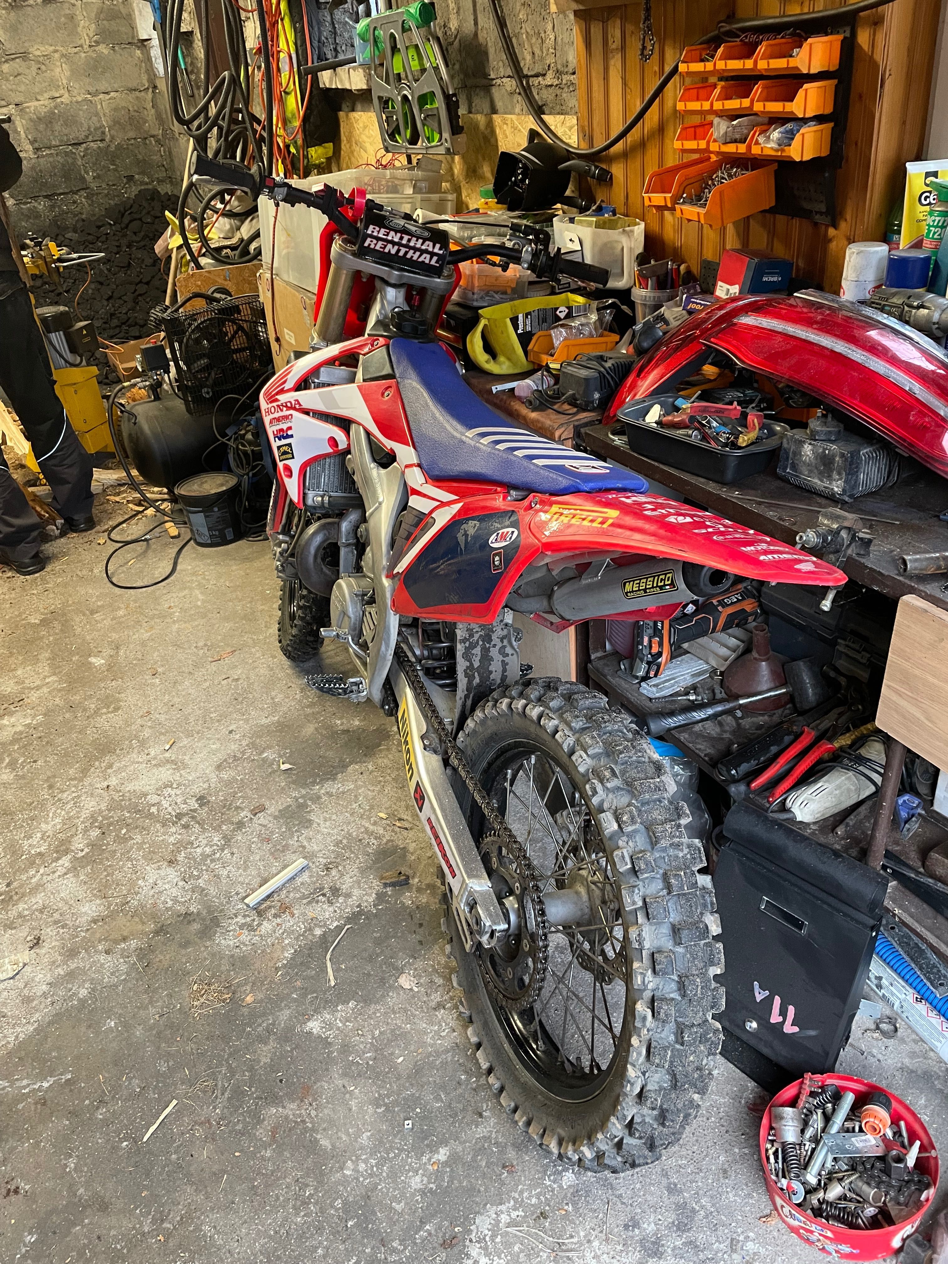 Honda cr250af cross