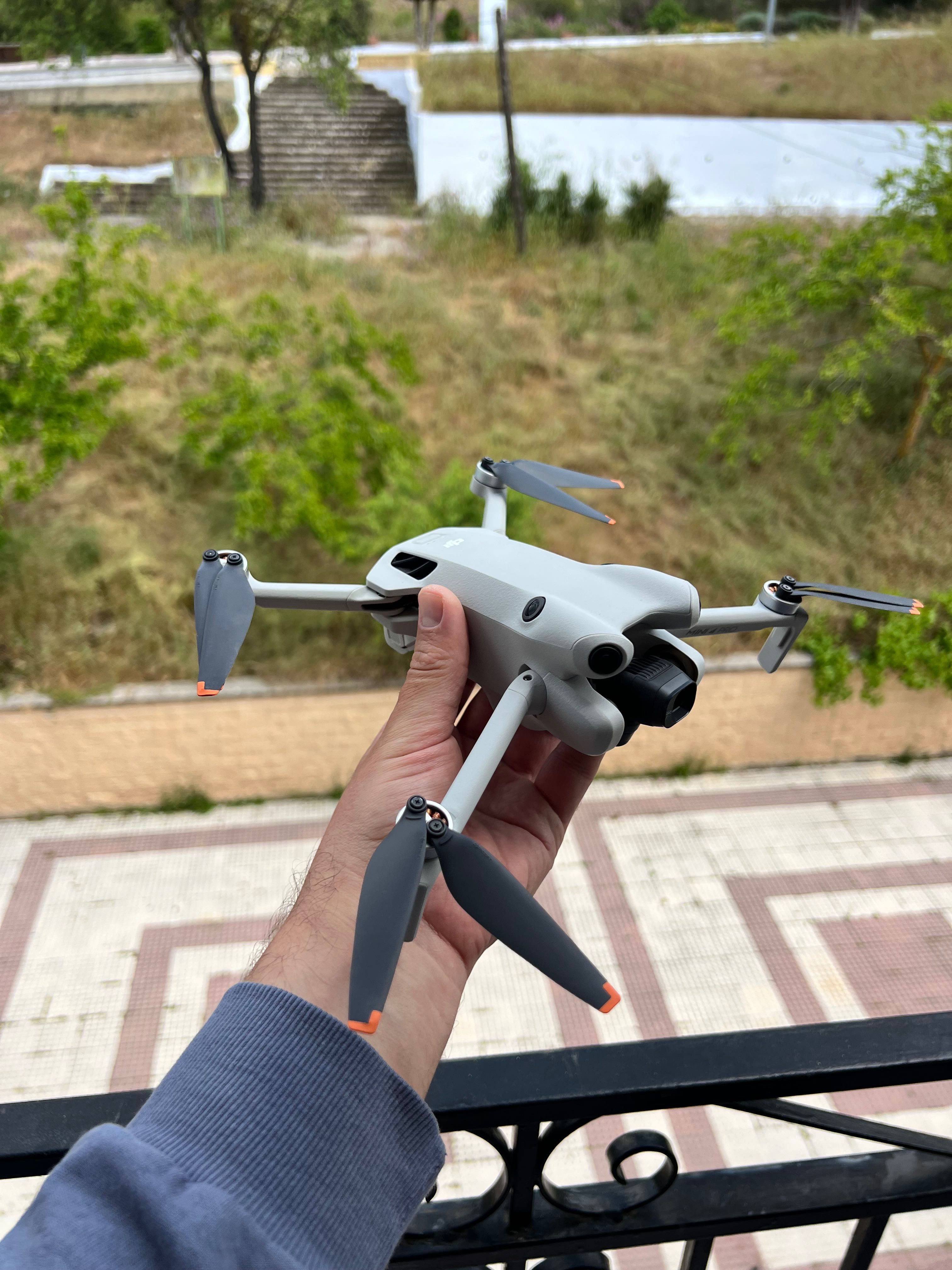 Дрон dji mavic mini 4 pro