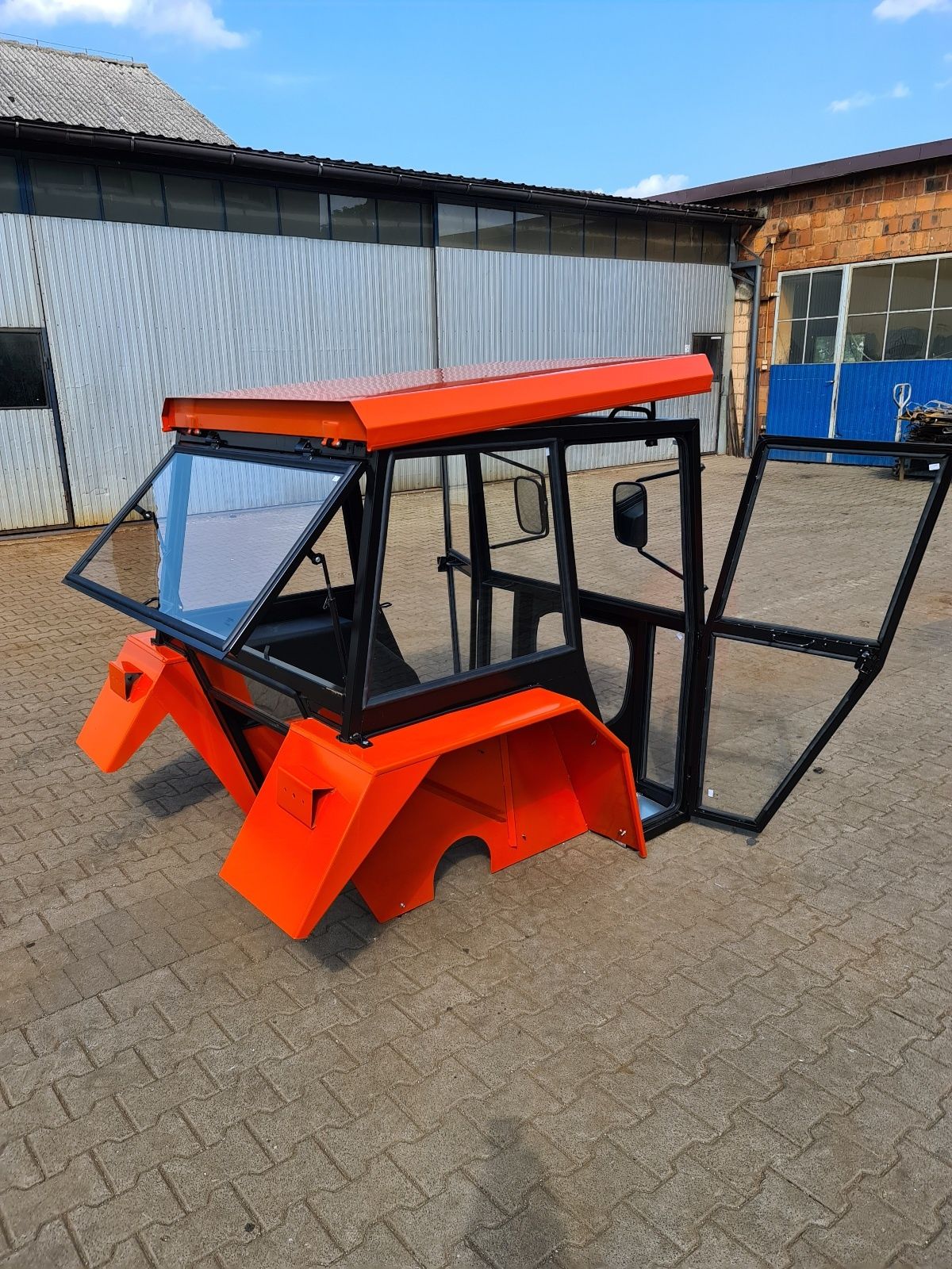 Kabiny ciągnikowe c360 c330 mf255 Kabina C 360 C 330