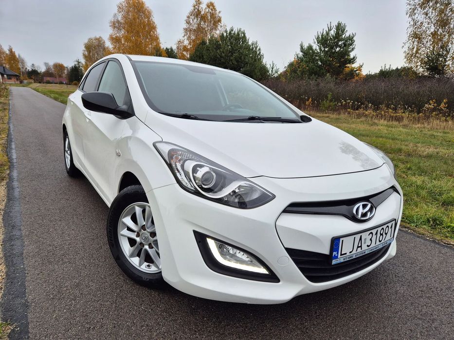 Hyundai I30 1.4 Benzyna 99KM*Ledy*Parktronik*Grzane fotele*Klimatronik*Alufelgi