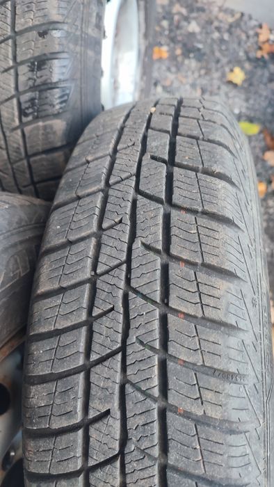 Cztery opony zimowe Barum 155.80.13 zimowe