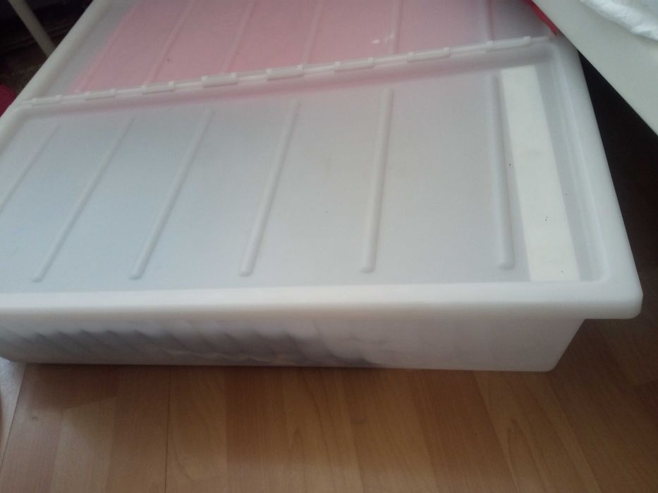 Łóżko Minnen Ikea z materacem i pojemnikami
