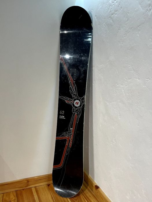 Дошка сноуборд (free ride), 
Flow mainframe 62
Просервісований