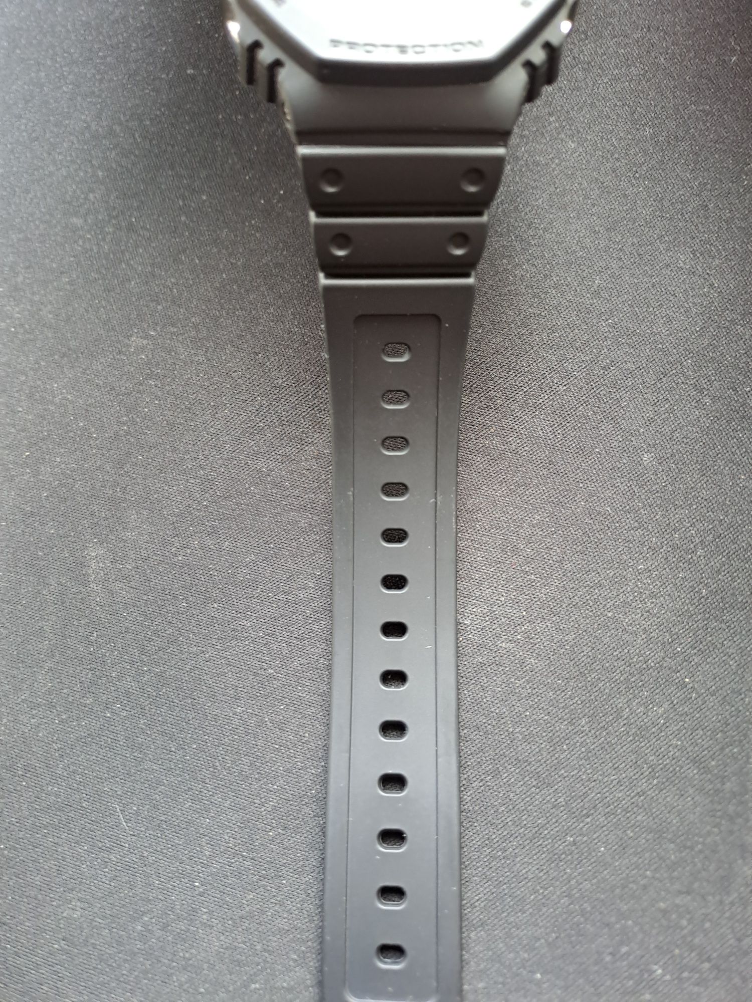Zegarek Casio G-SHOCK GA-2100-1A1ER stan idealny, komplet gwarancja