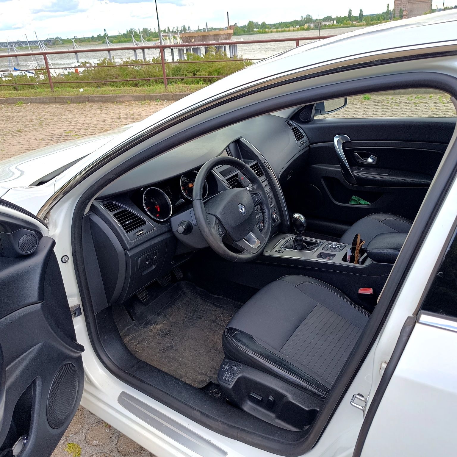 Renault Latitude
