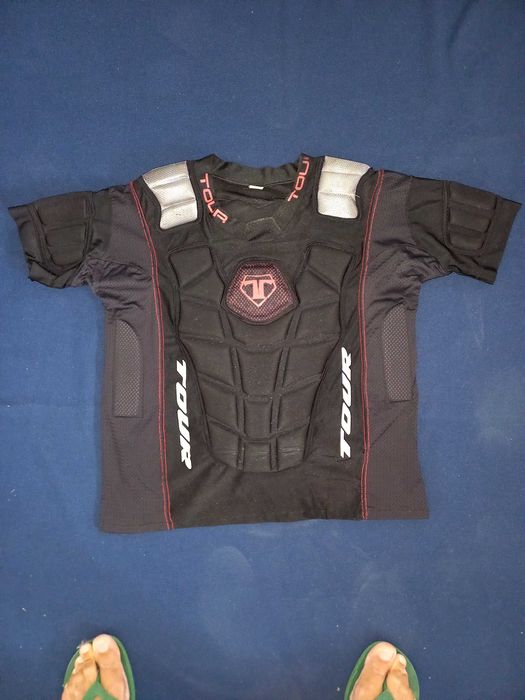 Camisola Almofadada no peito, costa e ombros, protecção e conforto